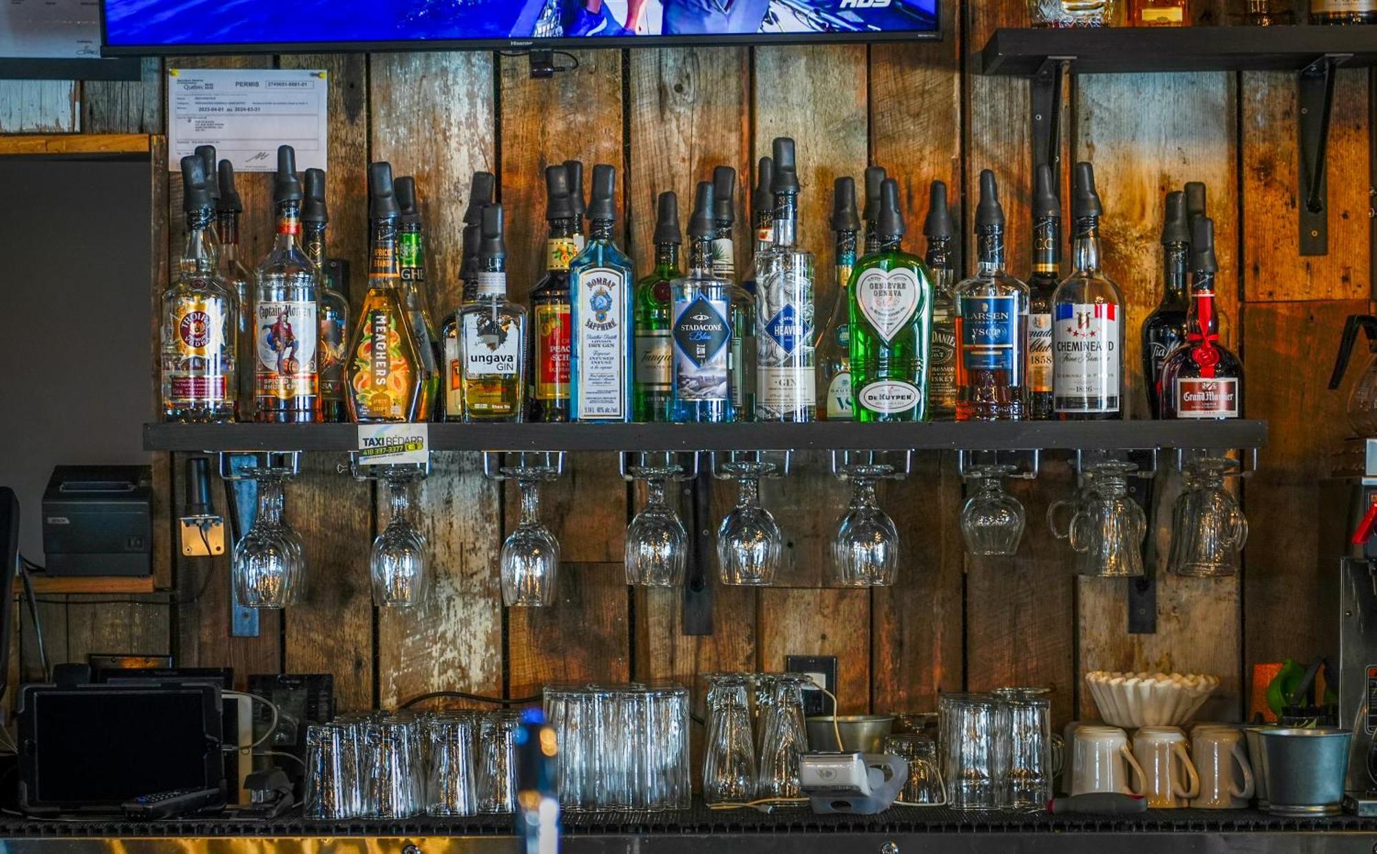 Hotel St-Alexis Saint-Raymond エクステリア 写真