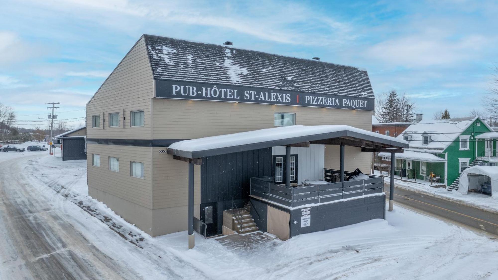 Hotel St-Alexis Saint-Raymond エクステリア 写真
